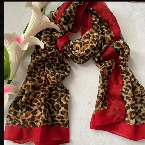 NWT Vici Red And Leopard Print Scarf‎